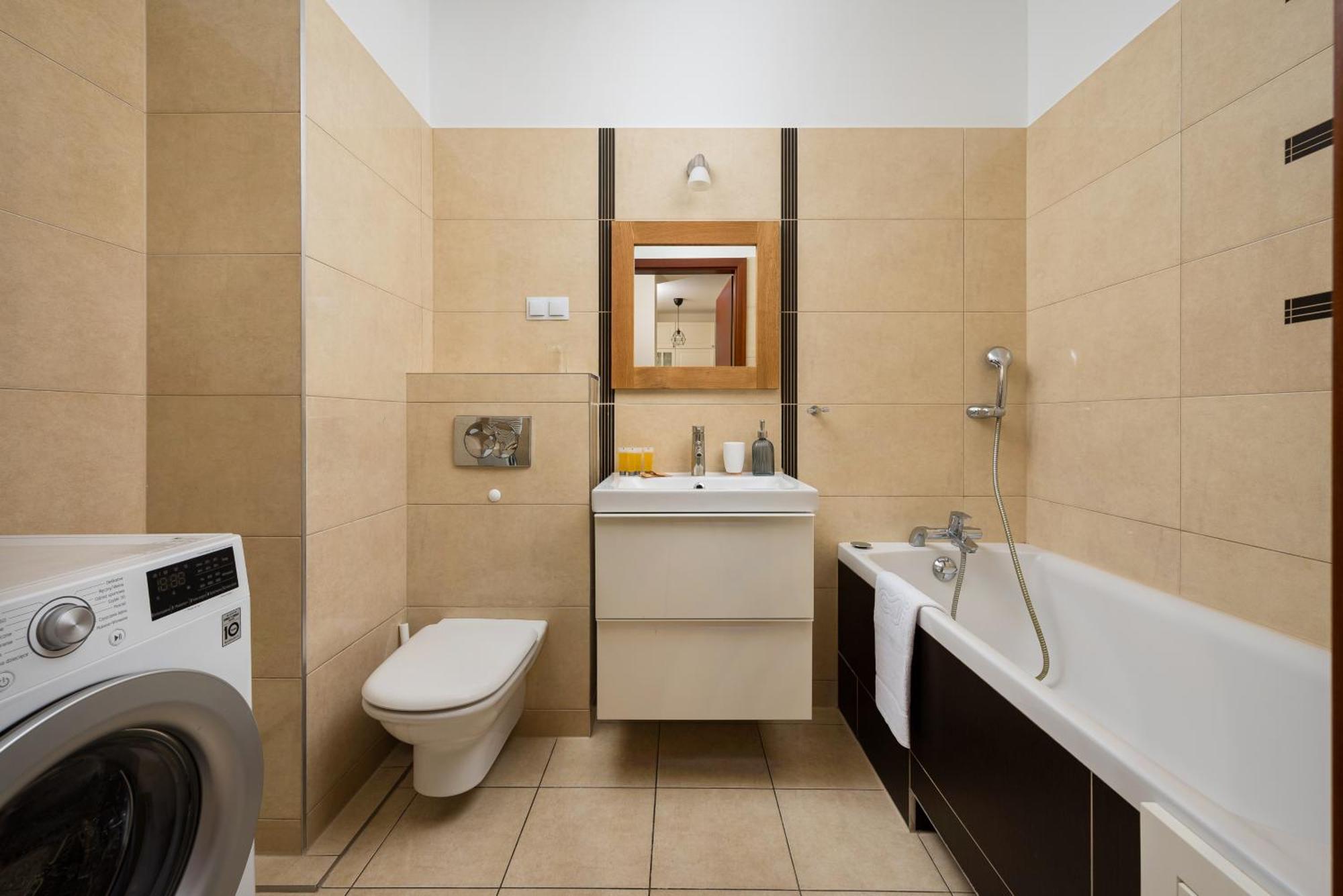 Apartment Metro Ksiecia Janusza Cosy Warschau